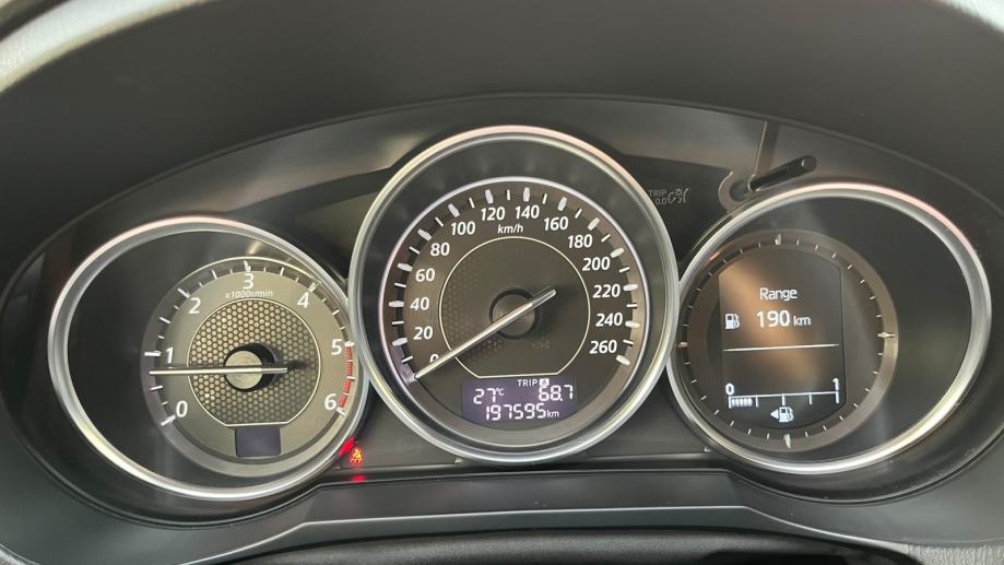 Mazda 6 2.2 diesel 150 ks odlično stanje reg 9/2027, fotografija 11