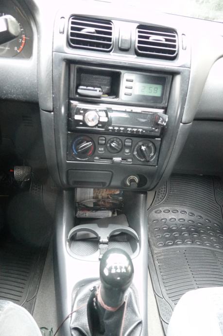 Mazda 626 1,8 i, fotografija 3