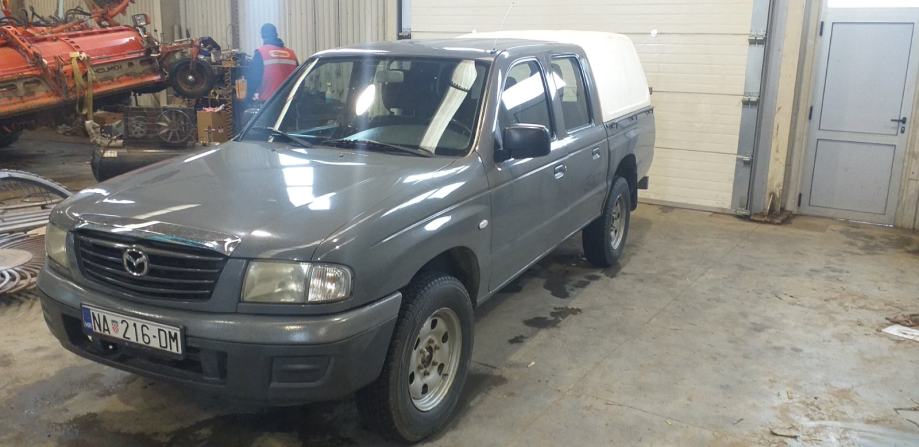 Мазда б 2500