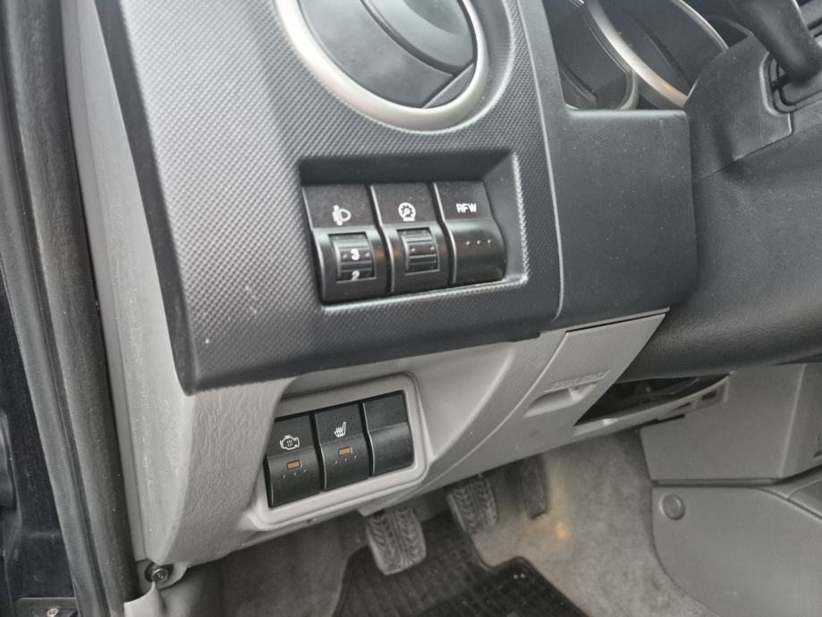Mazda BT-50. Registrirana godinu dana, fotografija 9