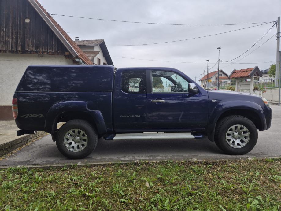 Mazda BT-50. Registrirana godinu dana, fotografija 5