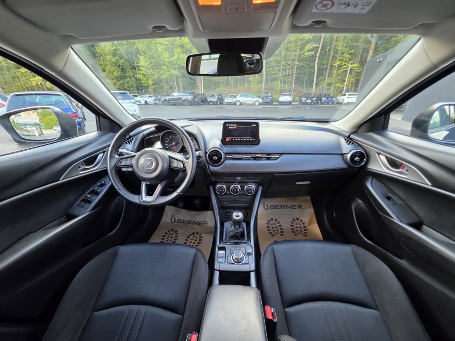 Mazda CX-3 1.8, fotografija 7