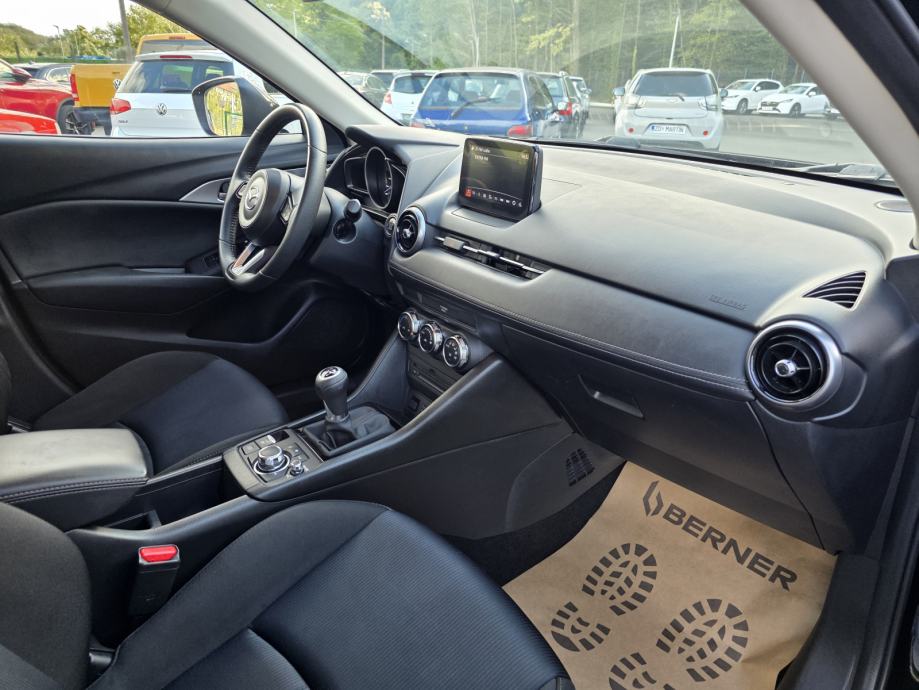 Mazda CX-3 1.8, fotografija 5