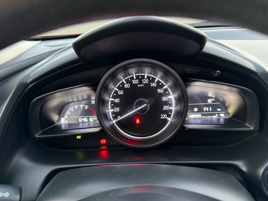 Mazda CX-3 2.0, fotografija 10