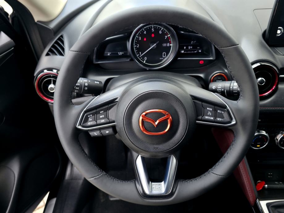 Mazda CX-3 G120 Revolution SLO LED•BLIS•GRIJANJE•KAMERA•KUKA•18C•, fotografija 8