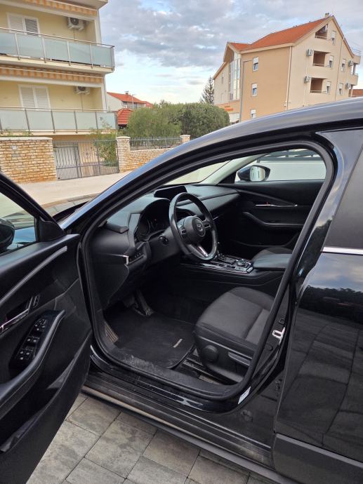Mazda CX-30 G150 automatik, fotografija 9