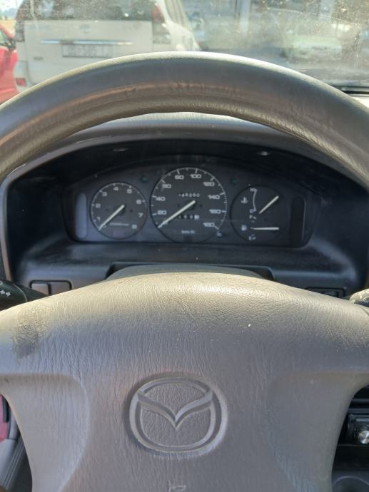 Mazda Demio 1.3i, pogled izvana - slika 2