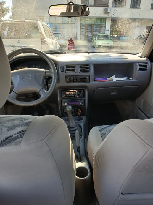 Mazda Demio 1.3i, pogled izvana - slika 3