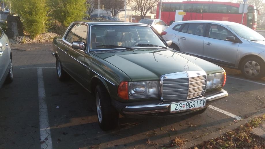 230 мерседес 123