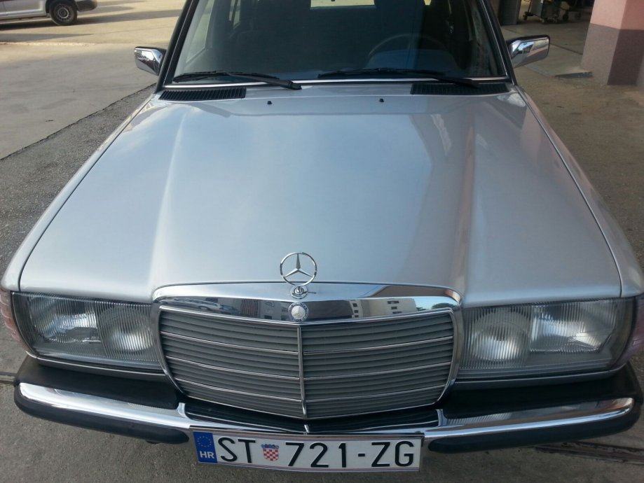 230 мерседес 123