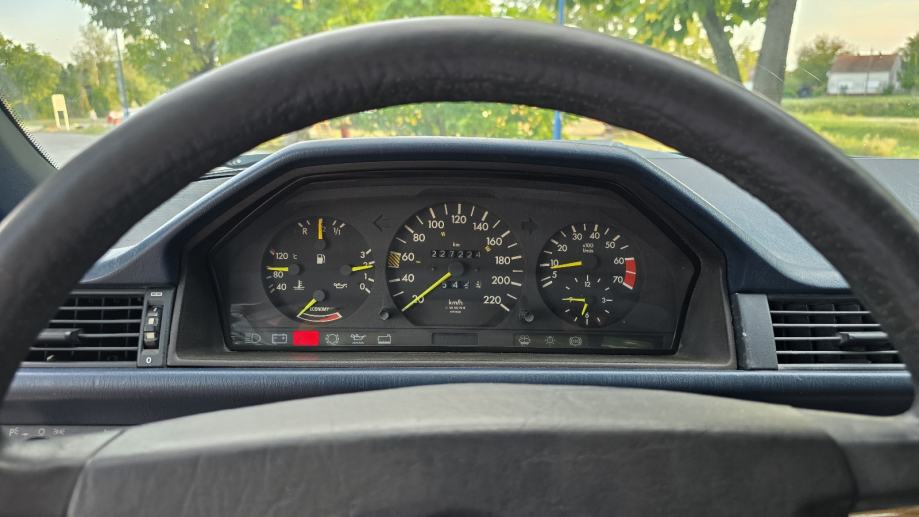 Mercedes 1989. W124 230E benzin, euro kuka**REG GODINU DANA 09/2027**, fotografija 6