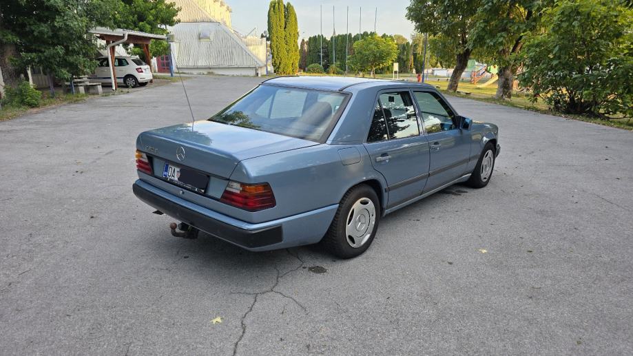 Mercedes 1989. W124 230E benzin, euro kuka**REG GODINU DANA 09/2027**, fotografija 3