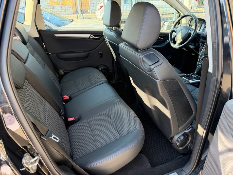 Mercedes A 180 CDI*AVANTGARDE*AUTOMATIK*REGISTRIRAN*, fotografija 11