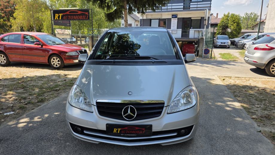 Mercedes A-klasa 160 benzin, BLUE EFFICIENCY servisna, klima, NOV, NOV, fotografija 3
