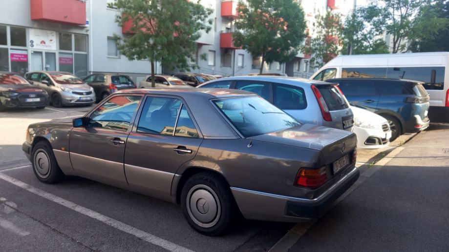 Mercedes-Benz 124 200 E, fotografija 3