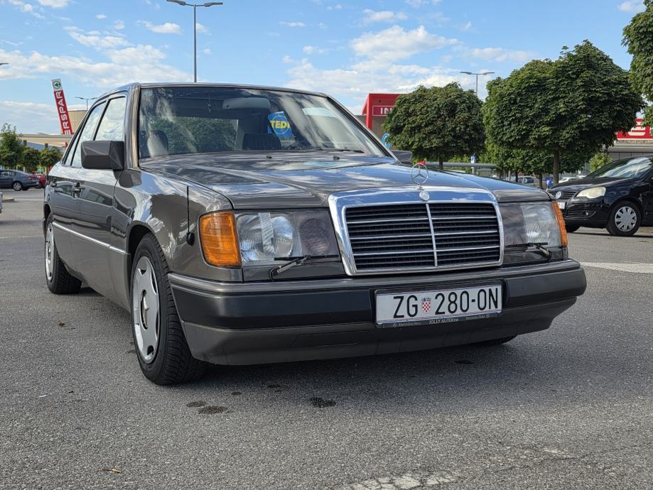 Mercedes-Benz 124