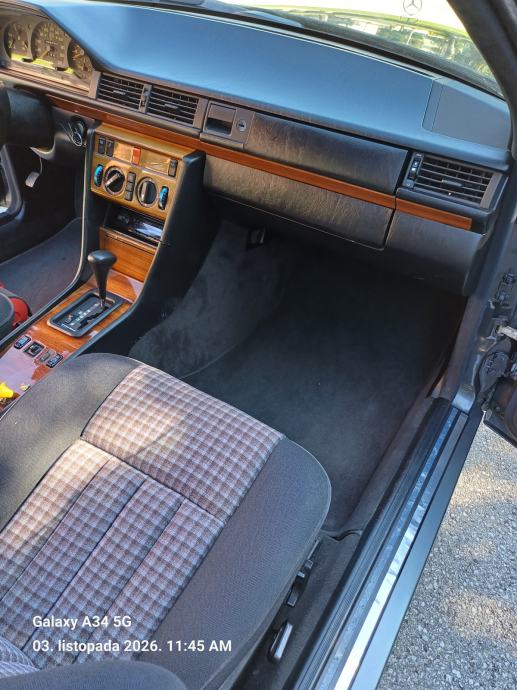 Mercedes-Benz 124 230 automatik,coupe, fotografija 12