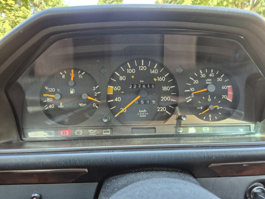 Mercedes-Benz 124 230 SPORTLINE, fotografija 10