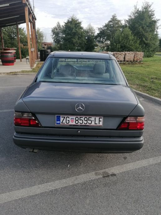 Mercedes-Benz 124 300d, fotografija 4