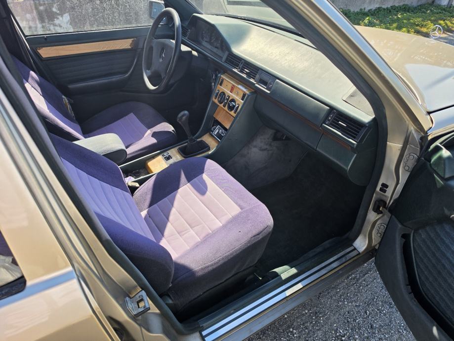 Mercedes-Benz 124 E 230 klima, fotografija 12