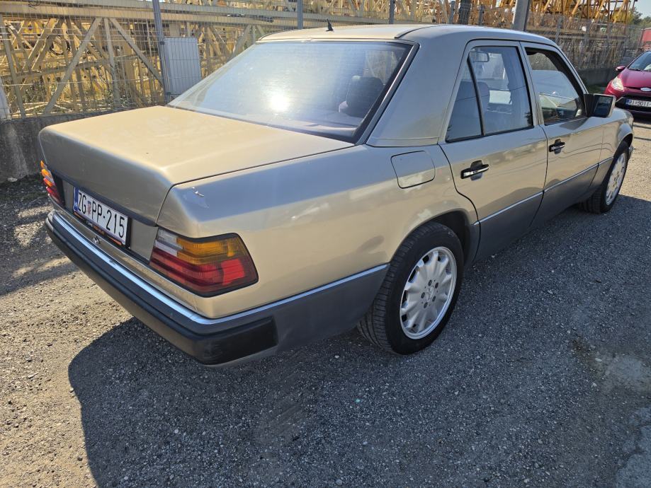 Mercedes-Benz 124 E 230 klima, fotografija 11