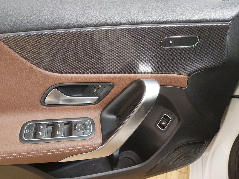 Mercedes-Benz A 250 e automatik Progressive • Full LED • digitalni ins, pogled izvana - slika 5