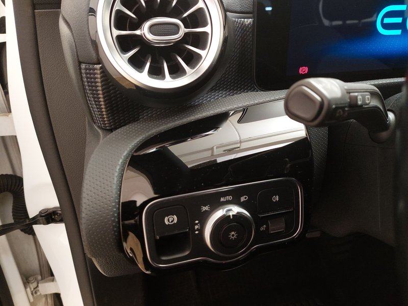 Mercedes-Benz A 250 e automatik Progressive • Full LED • digitalni ins, fotografija 7