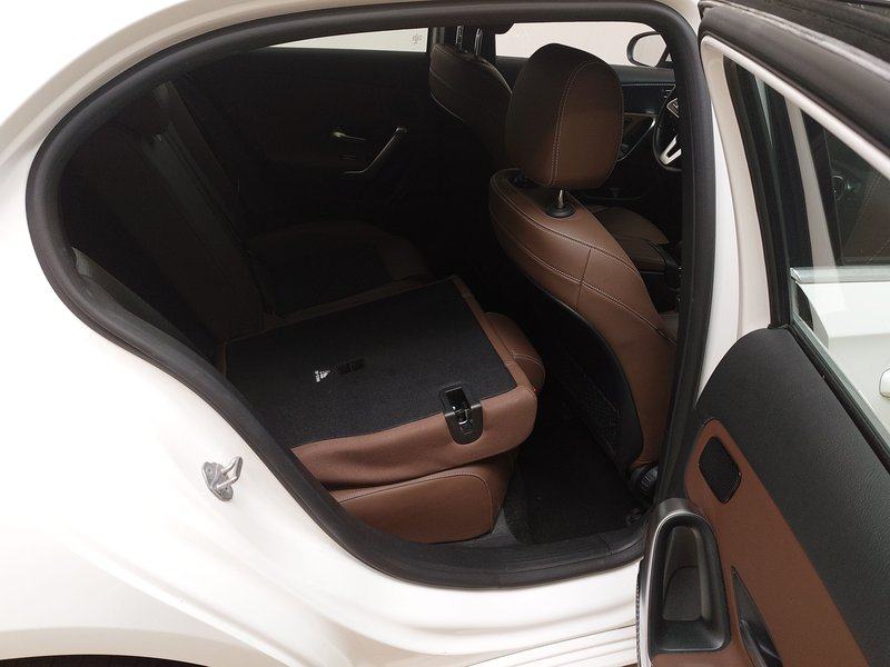 Mercedes-Benz A 250 e automatik Progressive • Full LED • digitalni ins, fotografija 11