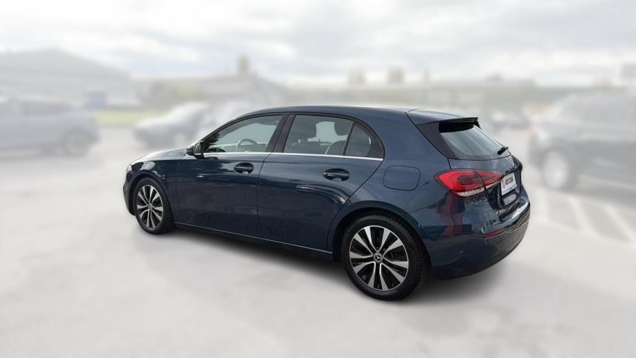 MERCEDES-BENZ A-CLASS 2022 • PREMIUM jamstvo • AutoZubak Rabljena, fotografija 7