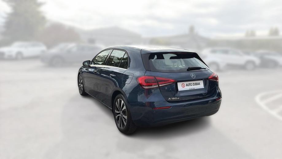 MERCEDES-BENZ A-CLASS 2022 • PREMIUM jamstvo • AutoZubak Rabljena, fotografija 8