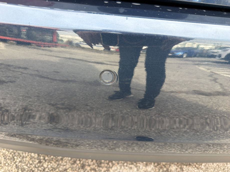 MERCEDES-BENZ A-CLASS 2022 • PREMIUM jamstvo • AutoZubak Rabljena, fotografija 13