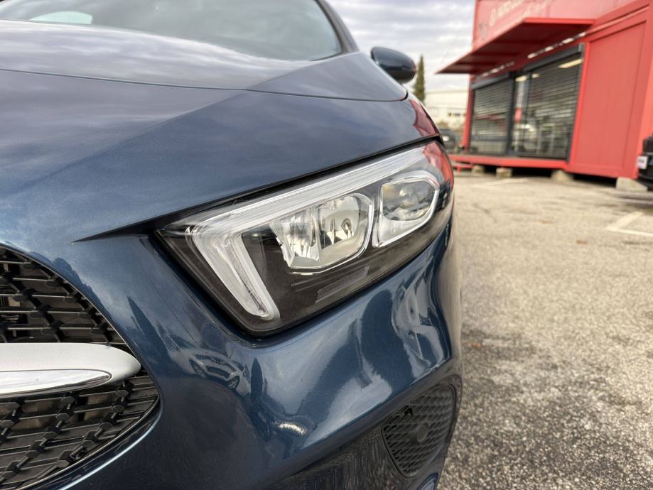 MERCEDES-BENZ A-CLASS 2022 • PREMIUM jamstvo • AutoZubak Rabljena, fotografija 17
