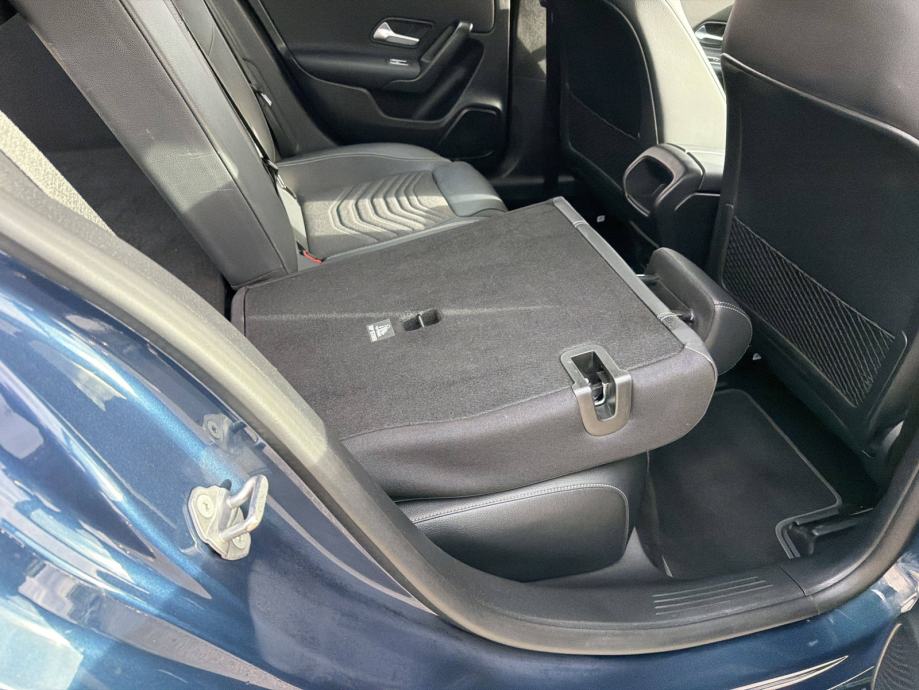 MERCEDES-BENZ A-CLASS 2022 • PREMIUM jamstvo • AutoZubak Rabljena, fotografija 19