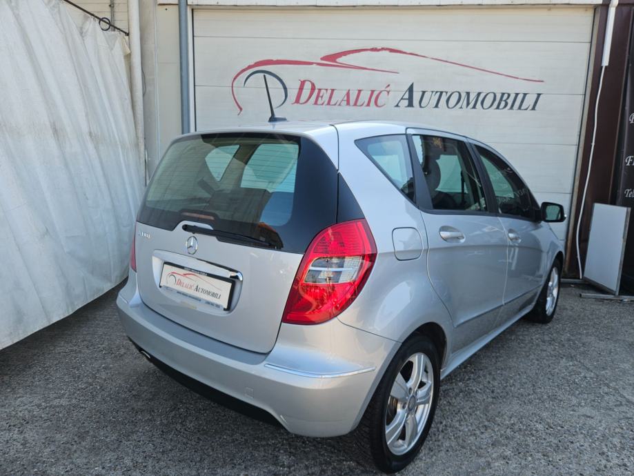 Mercedes-Benz A Class Limousine A 180 AVANTGARD,AUTOMATIK,ODLIČNO STAN, pogled izvana - slika 4
