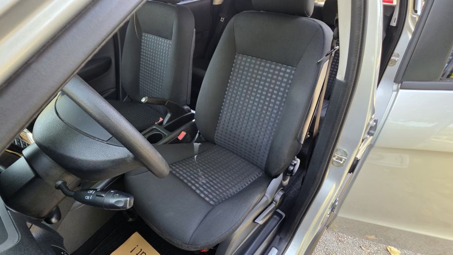 Mercedes-Benz A-klasa 160, BLUE EFFICIENCY, 1.vl, klima, TOP STANJE..., fotografija 13