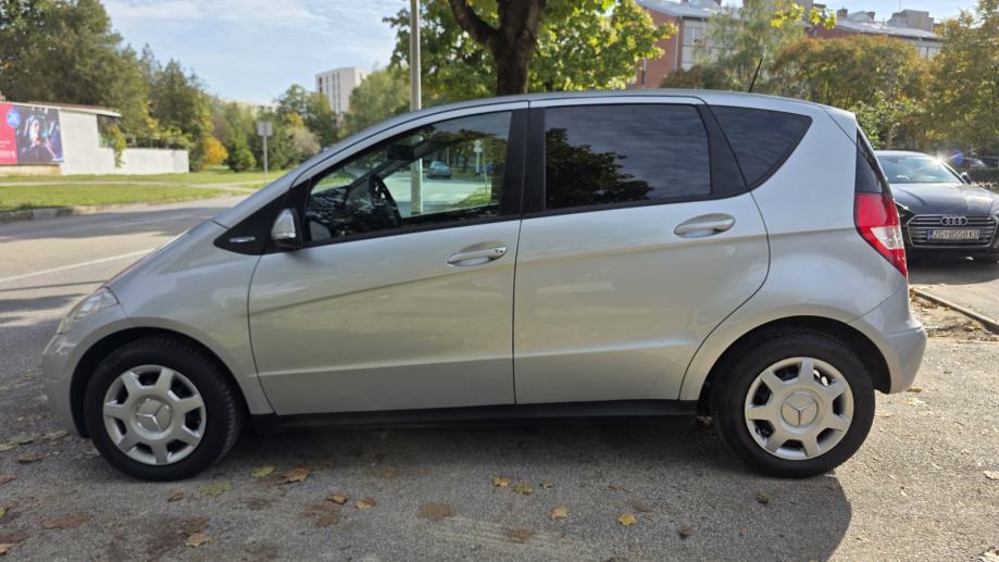 Mercedes-Benz A-klasa 160, BLUE EFFICIENCY, 1.vl, klima, TOP STANJE..., fotografija 10
