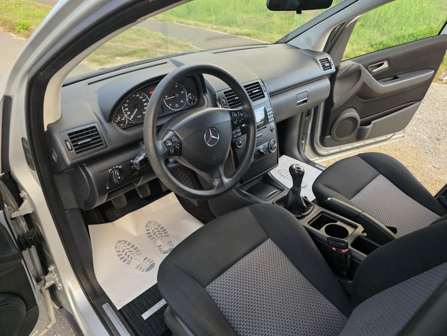 MERCEDES-BENZ A-KLASA 160 CDI...KLIMA,ALU FELGE,REG.GODINU DANA !, fotografija 13