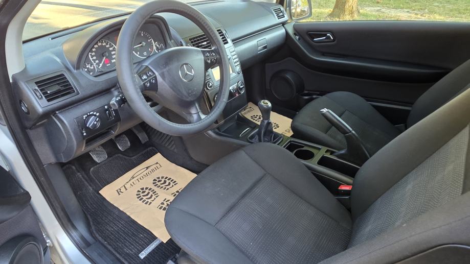 Mercedes-Benz A-klasa 160 CDI, samo 119.000 km, klima, TOP STANJE..., fotografija 13