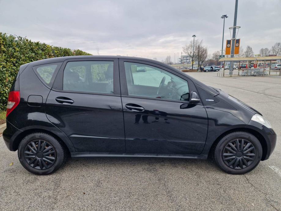 Mercedes-Benz A-klasa 160, fotografija 2
