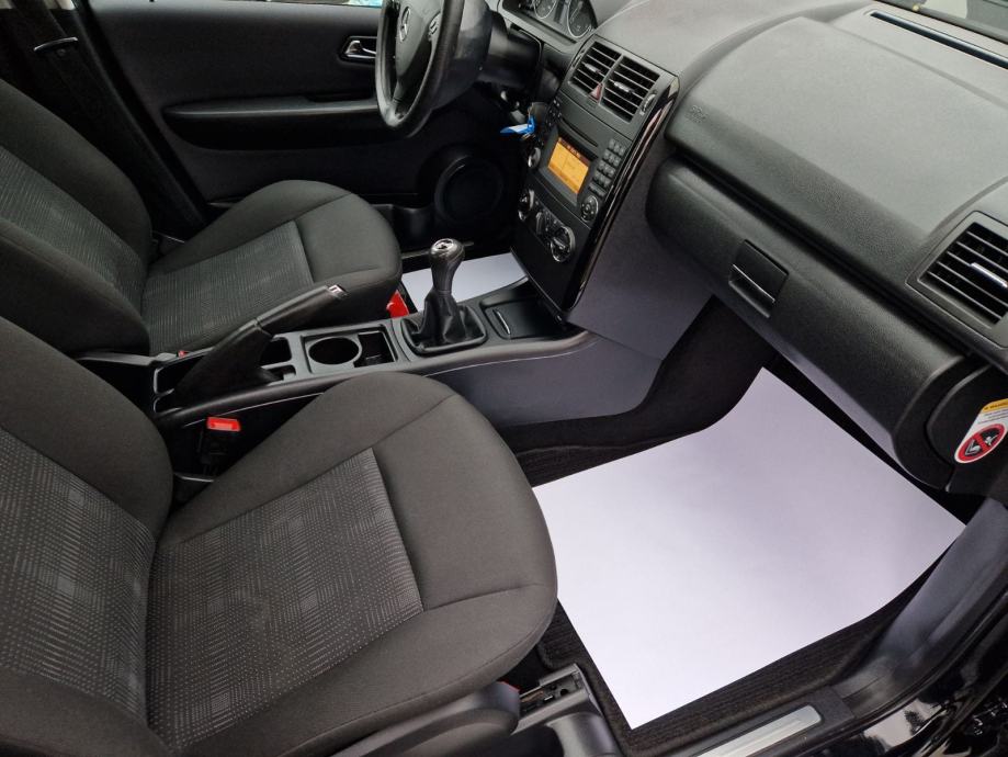 Mercedes-Benz A-klasa 160, fotografija 5