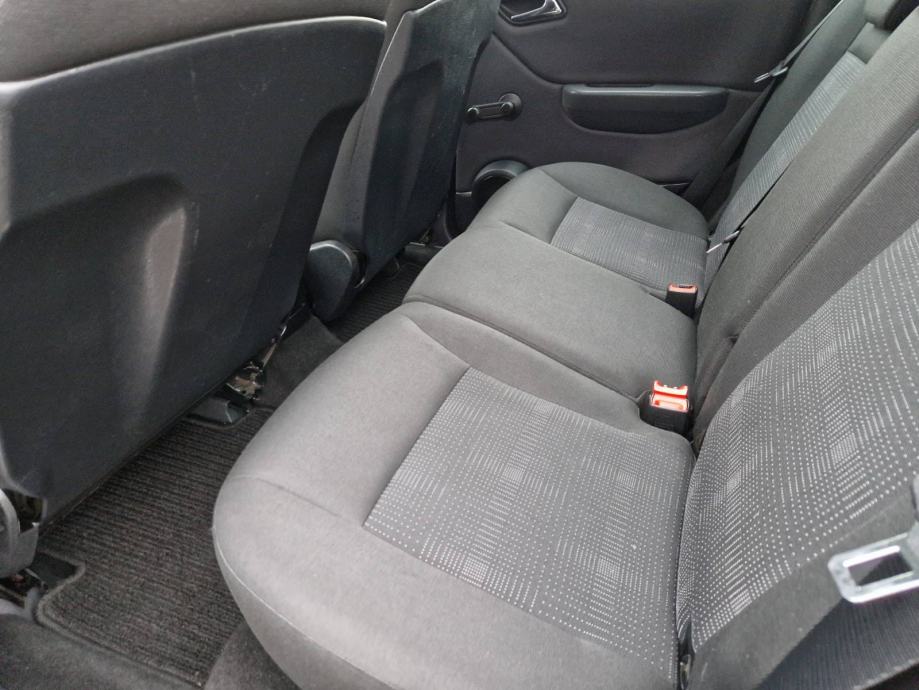 Mercedes-Benz A-klasa 160, fotografija 16