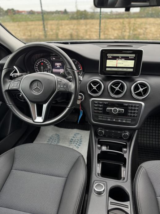Mercedes-Benz A-klasa 180 automatik, fotografija 10