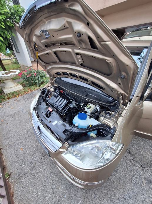 Mercedes-Benz A-klasa 180 CDI automatik HR auto, fotografija 13