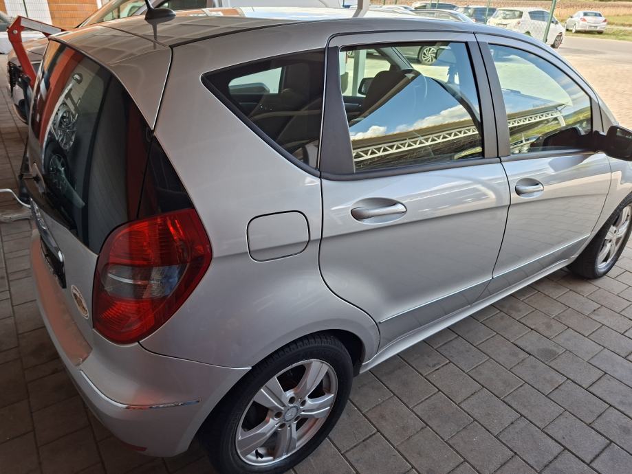 Mercedes-Benz A-klasa 180 CDI AVANTGARDautomatik, fotografija 5