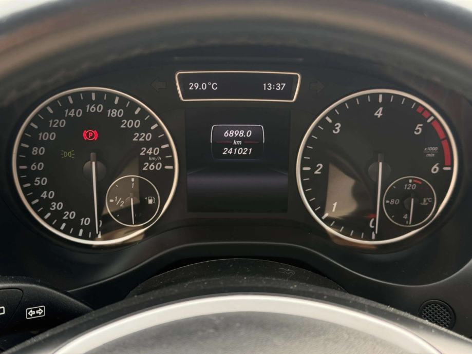 Mercedes-Benz A KLASA 180 CDI**PROFILIRANA GRIJANA SJEDALA**REGISTRIRA, fotografija 7