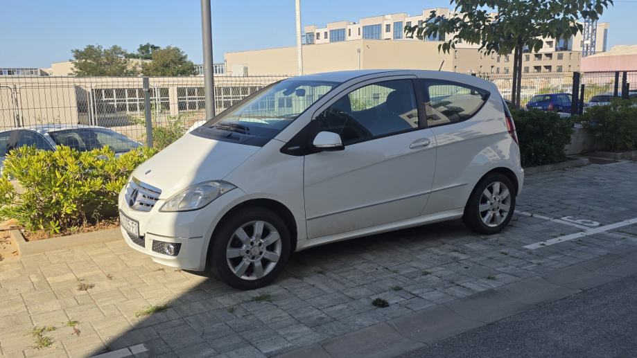 Mercedes-Benz A-klasa 180 CDI, prvi vlasnik, fotografija 2