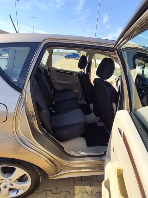 Mercedes-Benz A-klasa 180 CDI, fotografija 10