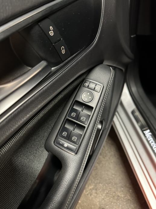 Mercedes A180 CDI, svi servisi u Mercedesu, reg. 5/2027, fotografija 15