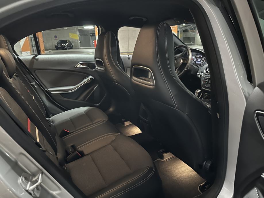 Mercedes A180 CDI, svi servisi u Mercedesu, reg. 5/2027, fotografija 12