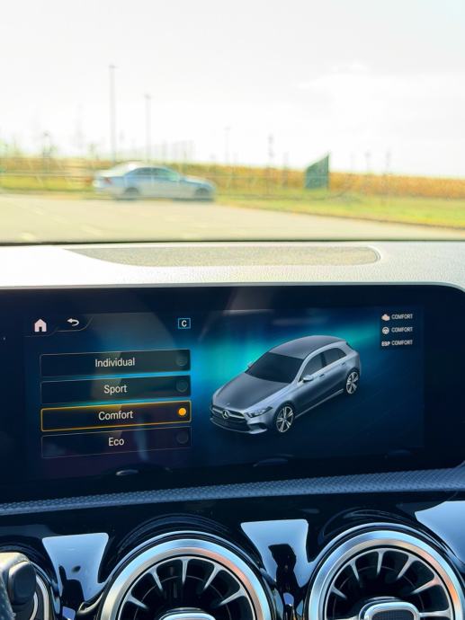 Mercedes-Benz A-klasa 180 d AMG paket, fotografija 13